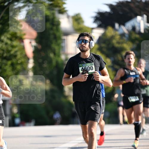 01.09.2024 - BARMER Alsterlauf Dr. Thomas Lammeyer http://msf.ph/oto/6892166 01.09.2024 09:24:00 Laufen 4600 meine-sportfotos.de