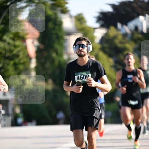 01.09.2024 - BARMER Alsterlauf Dr. Thomas Lammeyer http://msf.ph/oto/6892167 01.09.2024 09:24:00 Laufen 4600 meine-sportfotos.de