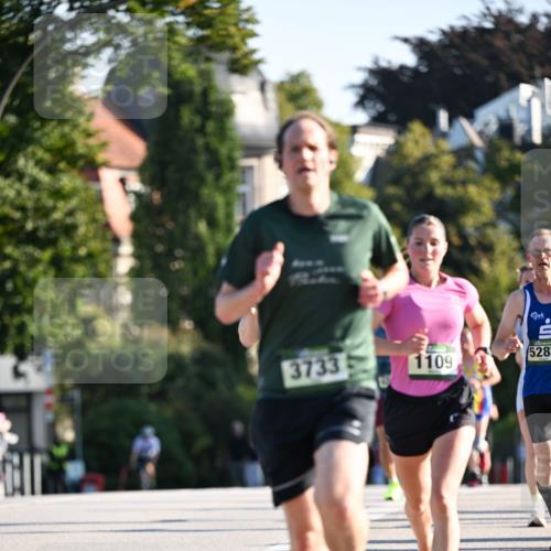 01.09.2024 - BARMER Alsterlauf Dr. Thomas Lammeyer http://msf.ph/oto/6892191 01.09.2024 09:24:04 Laufen 3733, 1109, 5287 meine-sportfotos.de