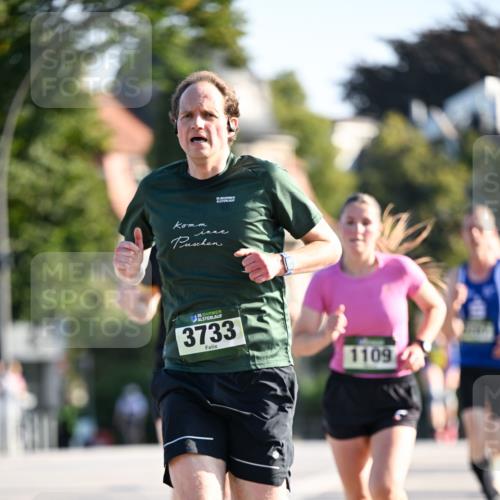 01.09.2024 - BARMER Alsterlauf Dr. Thomas Lammeyer http://msf.ph/oto/6892195 01.09.2024 09:24:05 Laufen 35, 35, 3733, 1109 meine-sportfotos.de