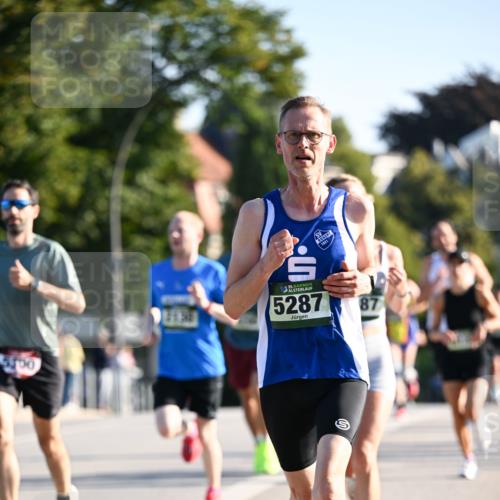01.09.2024 - BARMER Alsterlauf Dr. Thomas Lammeyer http://msf.ph/oto/6892209 01.09.2024 09:24:07 Laufen 5500, 35, 5287, 87 meine-sportfotos.de