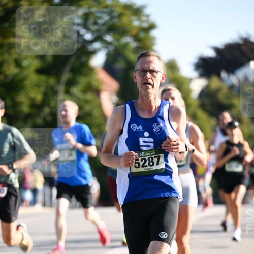 01.09.2024 - BARMER Alsterlauf Dr. Thomas Lammeyer http://msf.ph/oto/6892210 01.09.2024 09:24:08 Laufen 35, 35, 5287, 1921 meine-sportfotos.de