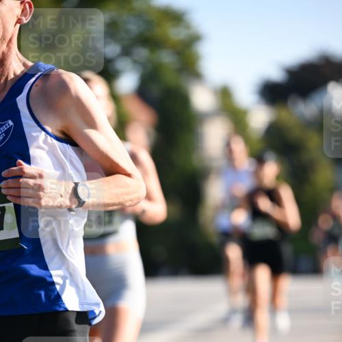 01.09.2024 - BARMER Alsterlauf Dr. Thomas Lammeyer http://msf.ph/oto/6892215 01.09.2024 09:24:09 Laufen 921 meine-sportfotos.de