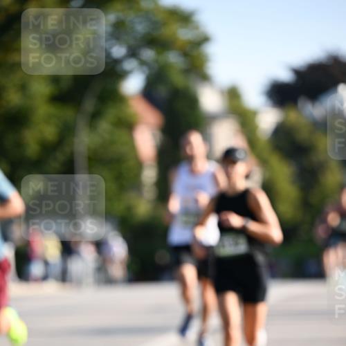 01.09.2024 - BARMER Alsterlauf Dr. Thomas Lammeyer http://msf.ph/oto/6892221 01.09.2024 09:24:09 Laufen  meine-sportfotos.de