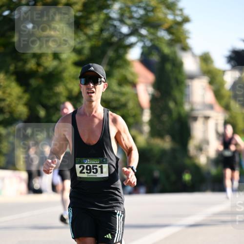 01.09.2024 - BARMER Alsterlauf Dr. Thomas Lammeyer http://msf.ph/oto/6892252 01.09.2024 09:24:15 Laufen 35, 2951 meine-sportfotos.de