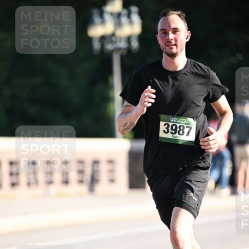 01.09.2024 - BARMER Alsterlauf Dr. Thomas Lammeyer http://msf.ph/oto/6892266 01.09.2024 09:24:17 Laufen 3987 meine-sportfotos.de