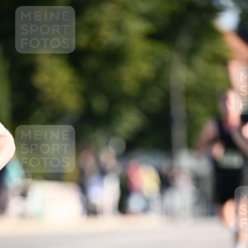 01.09.2024 - BARMER Alsterlauf Dr. Thomas Lammeyer http://msf.ph/oto/6892271 01.09.2024 09:24:18 Laufen  meine-sportfotos.de