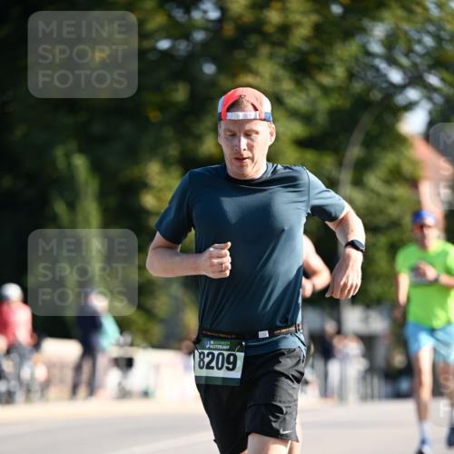 01.09.2024 - BARMER Alsterlauf Dr. Thomas Lammeyer http://msf.ph/oto/6892276 01.09.2024 09:24:19 Laufen 35, 8209 meine-sportfotos.de