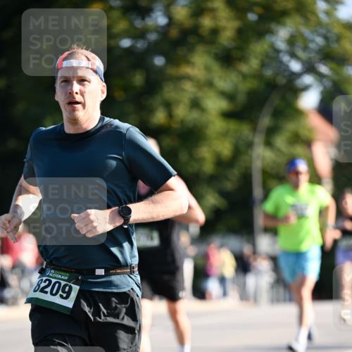 01.09.2024 - BARMER Alsterlauf Dr. Thomas Lammeyer http://msf.ph/oto/6892279 01.09.2024 09:24:20 Laufen 135, 8209 meine-sportfotos.de