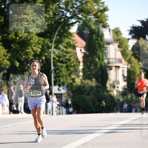 01.09.2024 - BARMER Alsterlauf Dr. Thomas Lammeyer http://msf.ph/oto/6892290 01.09.2024 09:24:22 Laufen 3524 meine-sportfotos.de