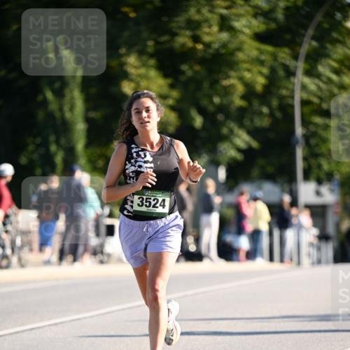 01.09.2024 - BARMER Alsterlauf Dr. Thomas Lammeyer http://msf.ph/oto/6892292 01.09.2024 09:24:23 Laufen 3524 meine-sportfotos.de