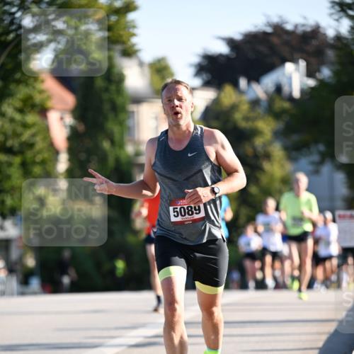 01.09.2024 - BARMER Alsterlauf Dr. Thomas Lammeyer http://msf.ph/oto/6892301 01.09.2024 09:24:25 Laufen 5089 meine-sportfotos.de