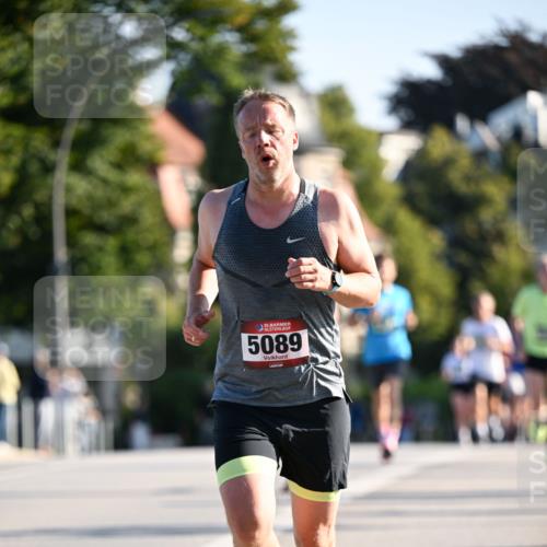 01.09.2024 - BARMER Alsterlauf Dr. Thomas Lammeyer http://msf.ph/oto/6892306 01.09.2024 09:24:25 Laufen 135, 5089 meine-sportfotos.de