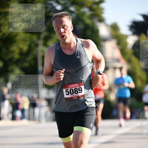 01.09.2024 - BARMER Alsterlauf Dr. Thomas Lammeyer http://msf.ph/oto/6892311 01.09.2024 09:24:26 Laufen 10, 35, 5089 meine-sportfotos.de