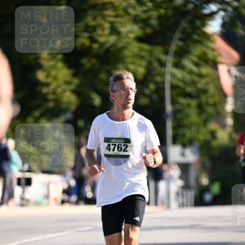 01.09.2024 - BARMER Alsterlauf Dr. Thomas Lammeyer http://msf.ph/oto/6892340 01.09.2024 09:24:32 Laufen 35, 4762 meine-sportfotos.de