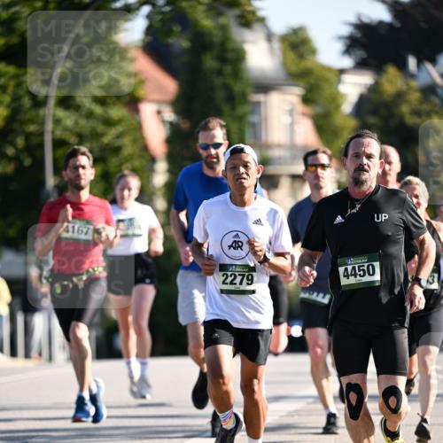 01.09.2024 - BARMER Alsterlauf Dr. Thomas Lammeyer http://msf.ph/oto/6892348 01.09.2024 09:24:33 Laufen 4167, 2279, 4450 meine-sportfotos.de