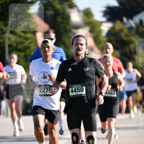 01.09.2024 - BARMER Alsterlauf Dr. Thomas Lammeyer http://msf.ph/oto/6892351 01.09.2024 09:24:34 Laufen 2279, 35, 4450, 3463 meine-sportfotos.de