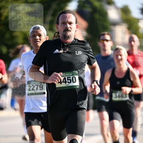 01.09.2024 - BARMER Alsterlauf Dr. Thomas Lammeyer http://msf.ph/oto/6892358 01.09.2024 09:24:35 Laufen 2279, 35, 450, 3463 meine-sportfotos.de