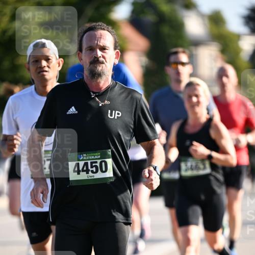 01.09.2024 - BARMER Alsterlauf Dr. Thomas Lammeyer http://msf.ph/oto/6892360 01.09.2024 09:24:35 Laufen 16, 35, 4450, 3463 meine-sportfotos.de
