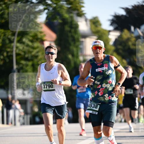 01.09.2024 - BARMER Alsterlauf Dr. Thomas Lammeyer http://msf.ph/oto/6892385 01.09.2024 09:24:39 Laufen 3790, 538, 4538 meine-sportfotos.de