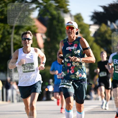 01.09.2024 - BARMER Alsterlauf Dr. Thomas Lammeyer http://msf.ph/oto/6892387 01.09.2024 09:24:39 Laufen 3790, 4538, 4538, 46 meine-sportfotos.de