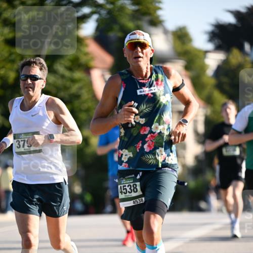 01.09.2024 - BARMER Alsterlauf Dr. Thomas Lammeyer http://msf.ph/oto/6892390 01.09.2024 09:24:40 Laufen 35, 375, 135, 4538, 4538 meine-sportfotos.de