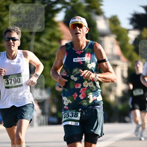 01.09.2024 - BARMER Alsterlauf Dr. Thomas Lammeyer http://msf.ph/oto/6892392 01.09.2024 09:24:40 Laufen 35, 3790, 4538, 4538 meine-sportfotos.de