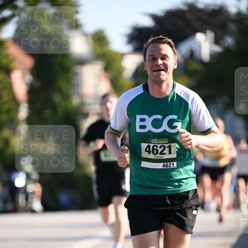 01.09.2024 - BARMER Alsterlauf Dr. Thomas Lammeyer http://msf.ph/oto/6892401 01.09.2024 09:24:41 Laufen 35, 4621, 4621 meine-sportfotos.de