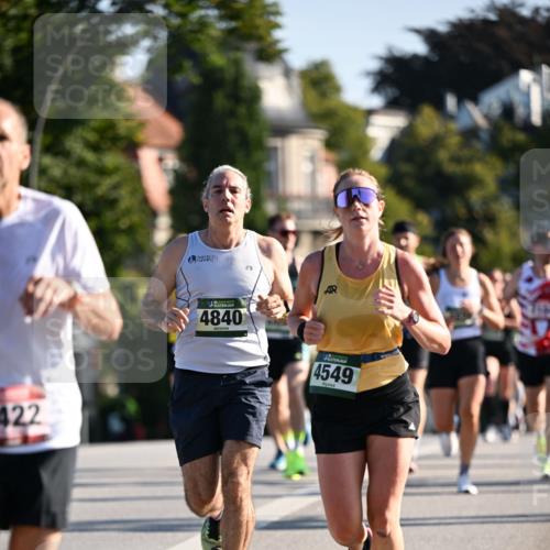 01.09.2024 - BARMER Alsterlauf Dr. Thomas Lammeyer http://msf.ph/oto/6892423 01.09.2024 09:24:45 Laufen 422, 4, 4840, 4549 meine-sportfotos.de