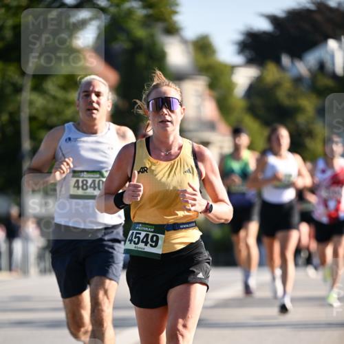 01.09.2024 - BARMER Alsterlauf Dr. Thomas Lammeyer http://msf.ph/oto/6892427 01.09.2024 09:24:46 Laufen 4840, 4549 meine-sportfotos.de