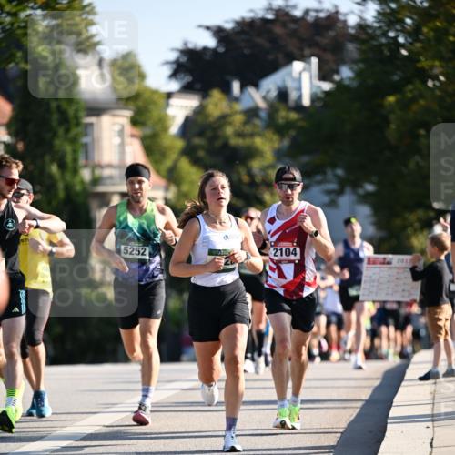 01.09.2024 - BARMER Alsterlauf Dr. Thomas Lammeyer http://msf.ph/oto/6892432 01.09.2024 09:24:46 Laufen 5252, 2104, 2017 meine-sportfotos.de