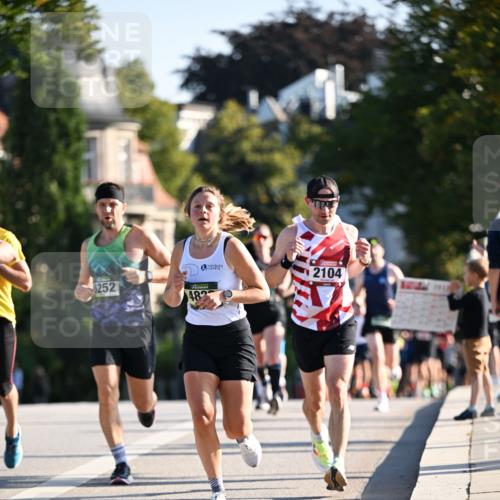01.09.2024 - BARMER Alsterlauf Dr. Thomas Lammeyer http://msf.ph/oto/6892437 01.09.2024 09:24:47 Laufen 5252, 482, 2104, 2018 meine-sportfotos.de