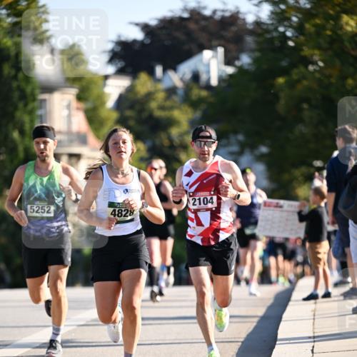 01.09.2024 - BARMER Alsterlauf Dr. Thomas Lammeyer http://msf.ph/oto/6892438 01.09.2024 09:24:47 Laufen 5252, 4828, 2104 meine-sportfotos.de