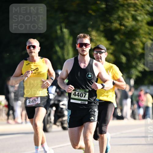 01.09.2024 - BARMER Alsterlauf Dr. Thomas Lammeyer http://msf.ph/oto/6892447 01.09.2024 09:24:49 Laufen 2457, 4407, 4407 meine-sportfotos.de