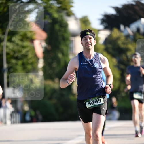 01.09.2024 - BARMER Alsterlauf Dr. Thomas Lammeyer http://msf.ph/oto/6892466 01.09.2024 09:24:53 Laufen 5009 meine-sportfotos.de