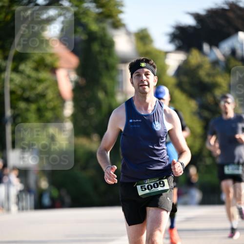 01.09.2024 - BARMER Alsterlauf Dr. Thomas Lammeyer http://msf.ph/oto/6892467 01.09.2024 09:24:53 Laufen 5009 meine-sportfotos.de