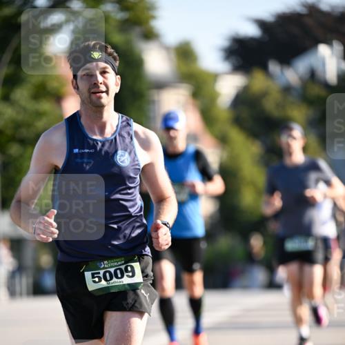01.09.2024 - BARMER Alsterlauf Dr. Thomas Lammeyer http://msf.ph/oto/6892472 01.09.2024 09:24:54 Laufen 35, 5009 meine-sportfotos.de