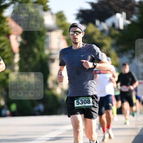 01.09.2024 - BARMER Alsterlauf Dr. Thomas Lammeyer http://msf.ph/oto/6892482 01.09.2024 09:24:55 Laufen 5308 meine-sportfotos.de
