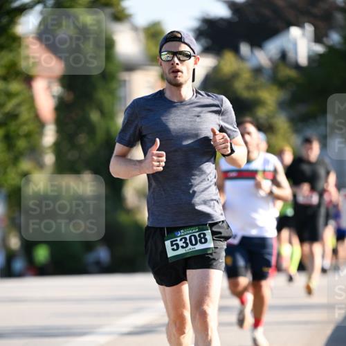 01.09.2024 - BARMER Alsterlauf Dr. Thomas Lammeyer http://msf.ph/oto/6892484 01.09.2024 09:24:56 Laufen 35, 5308 meine-sportfotos.de