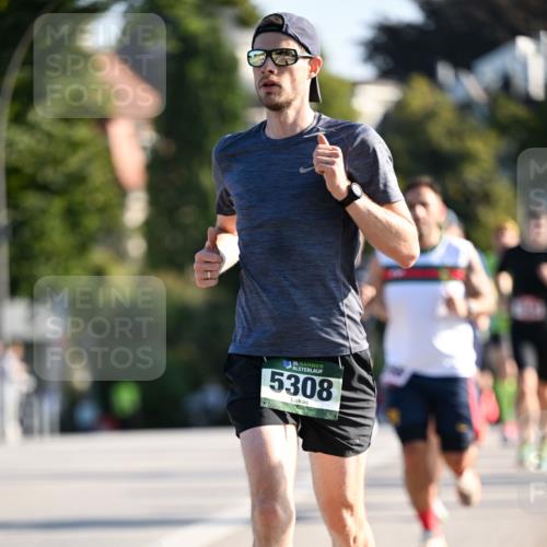 01.09.2024 - BARMER Alsterlauf Dr. Thomas Lammeyer http://msf.ph/oto/6892487 01.09.2024 09:24:56 Laufen 35, 5308 meine-sportfotos.de