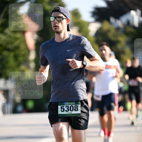 01.09.2024 - BARMER Alsterlauf Dr. Thomas Lammeyer http://msf.ph/oto/6892488 01.09.2024 09:24:56 Laufen 35, 5308 meine-sportfotos.de