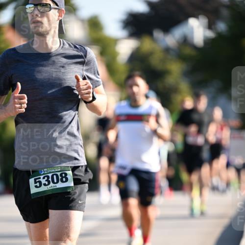 01.09.2024 - BARMER Alsterlauf Dr. Thomas Lammeyer http://msf.ph/oto/6892490 01.09.2024 09:24:56 Laufen 35, 5308 meine-sportfotos.de