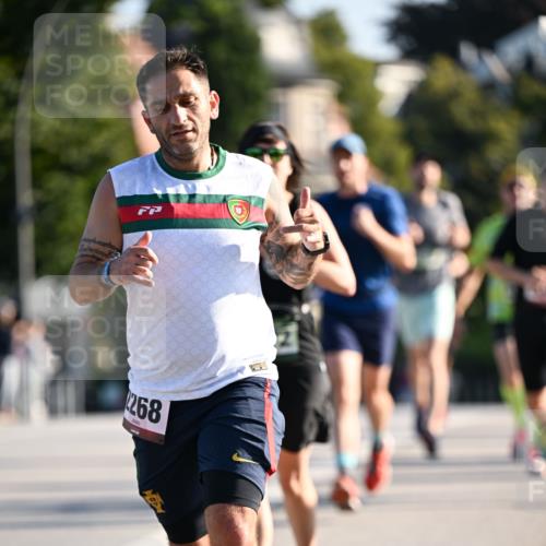01.09.2024 - BARMER Alsterlauf Dr. Thomas Lammeyer http://msf.ph/oto/6892504 01.09.2024 09:24:58 Laufen 268 meine-sportfotos.de