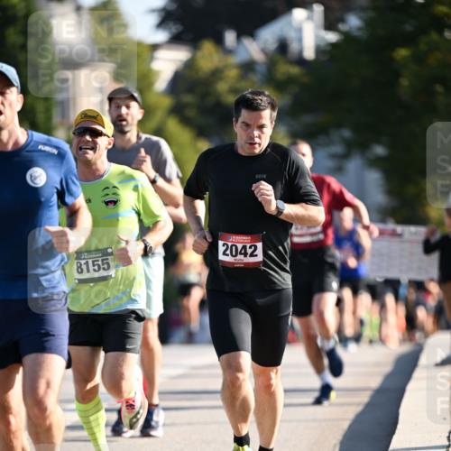 01.09.2024 - BARMER Alsterlauf Dr. Thomas Lammeyer http://msf.ph/oto/6892514 01.09.2024 09:25:00 Laufen 8155, 2042 meine-sportfotos.de