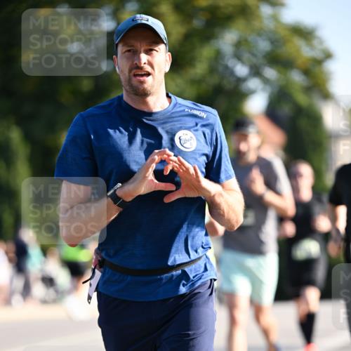 01.09.2024 - BARMER Alsterlauf Dr. Thomas Lammeyer http://msf.ph/oto/6892524 01.09.2024 09:25:01 Laufen  meine-sportfotos.de