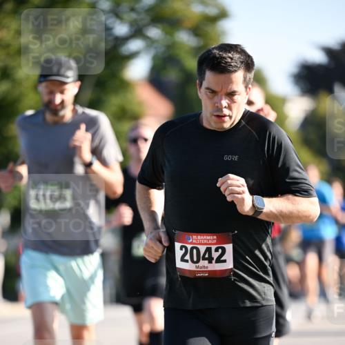 01.09.2024 - BARMER Alsterlauf Dr. Thomas Lammeyer http://msf.ph/oto/6892528 01.09.2024 09:25:02 Laufen 4166, 35, 2042 meine-sportfotos.de