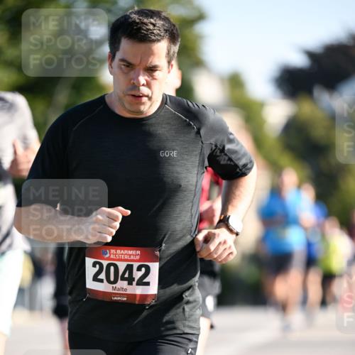 01.09.2024 - BARMER Alsterlauf Dr. Thomas Lammeyer http://msf.ph/oto/6892532 01.09.2024 09:25:02 Laufen 35, 2042 meine-sportfotos.de