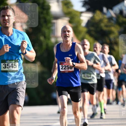 01.09.2024 - BARMER Alsterlauf Dr. Thomas Lammeyer http://msf.ph/oto/6892549 01.09.2024 09:25:06 Laufen 3545, 2256 meine-sportfotos.de