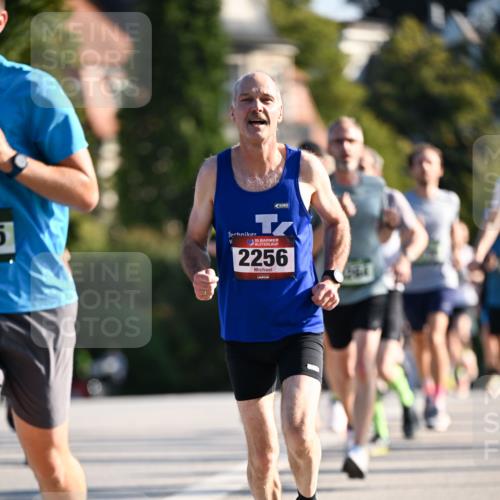01.09.2024 - BARMER Alsterlauf Dr. Thomas Lammeyer http://msf.ph/oto/6892551 01.09.2024 09:25:07 Laufen 35, 2256 meine-sportfotos.de
