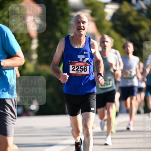 01.09.2024 - BARMER Alsterlauf Dr. Thomas Lammeyer http://msf.ph/oto/6892552 01.09.2024 09:25:07 Laufen 135, 2256 meine-sportfotos.de